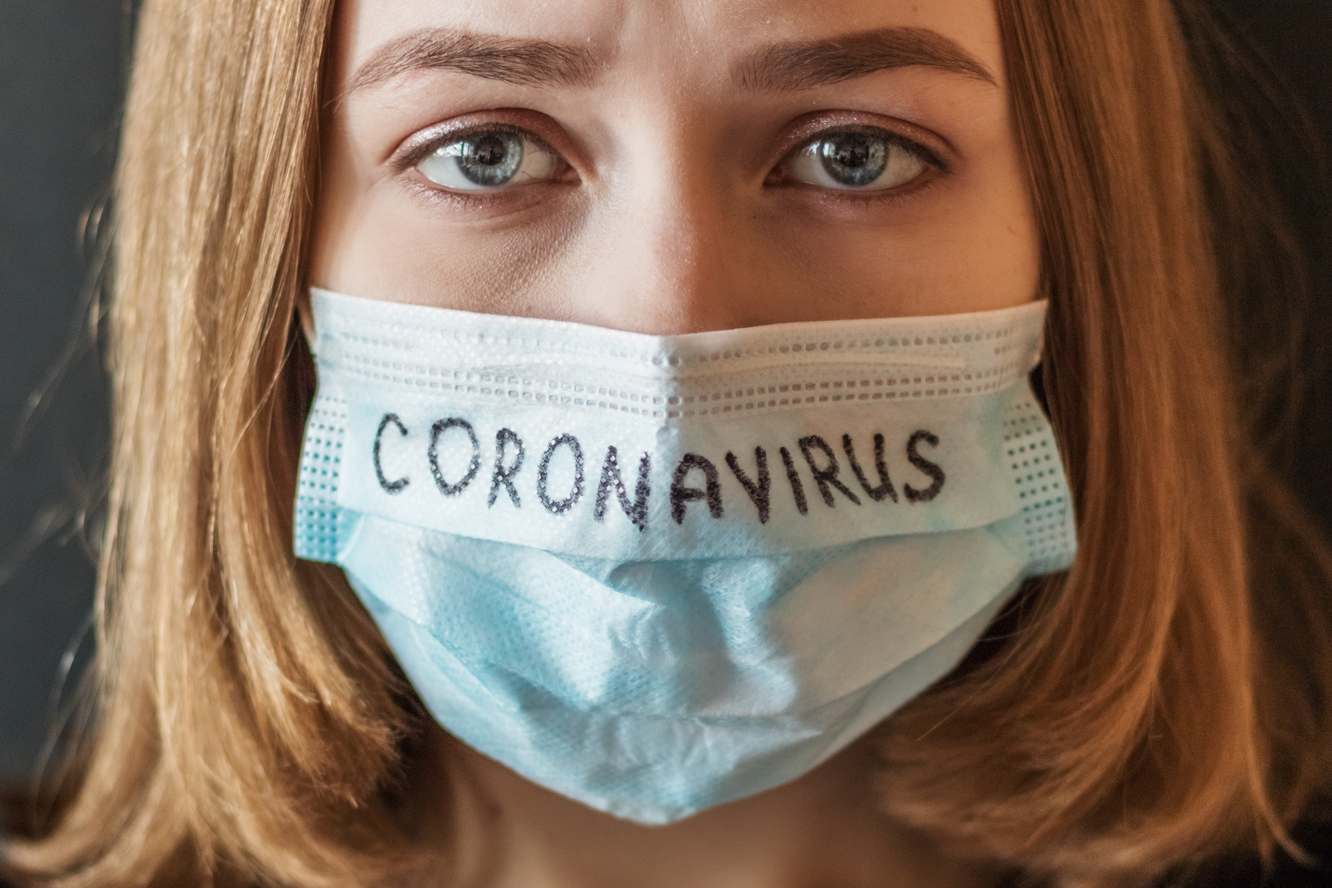 Close Up Portrait Of A Girl In An Icy Mask On Her Face With Suspected Coronavirus New T LlyJ O