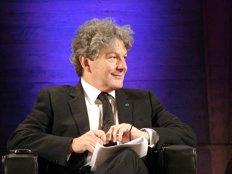 800px-2013_Global_Conference_at_Unesco_Thierry_Breton-2