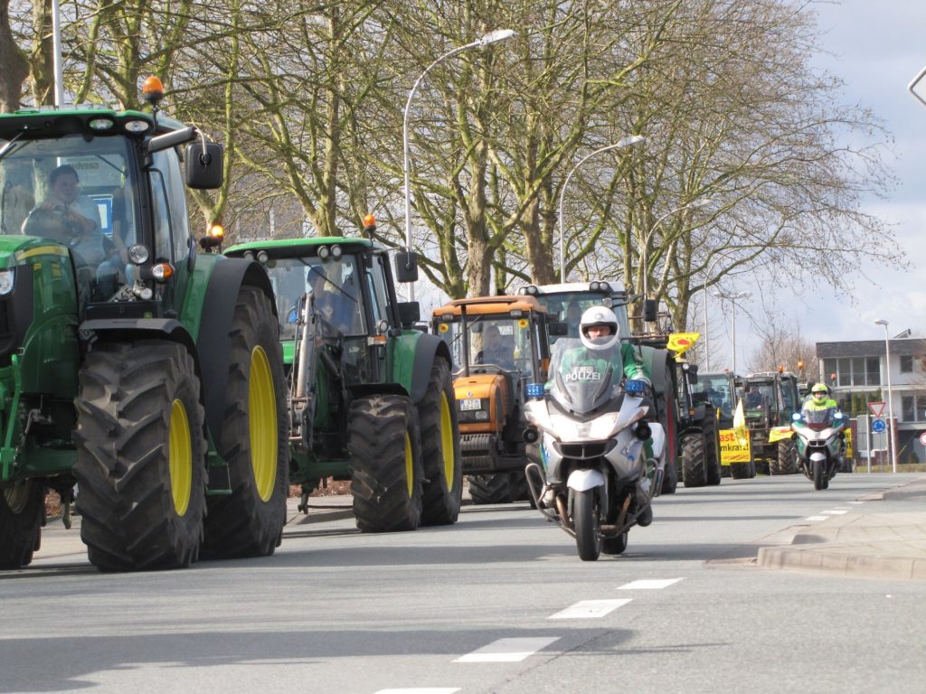 traktoren_demo_tractors_bauern_demo
