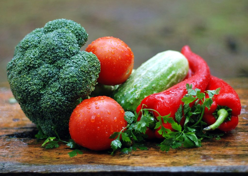 gemüse_tomaten_paprika_grün_gesund_ernährung_petersilie_broccoli