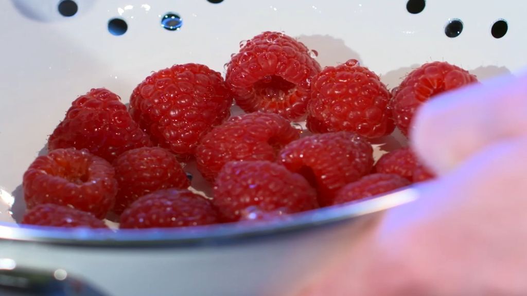 Deutsche vernaschen immer mehr Heidelbeeren!