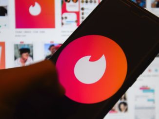 Tinder führt Panik-Button ein