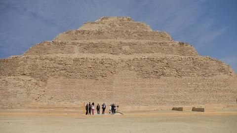 ägypten_pyramide_besucher_dpa