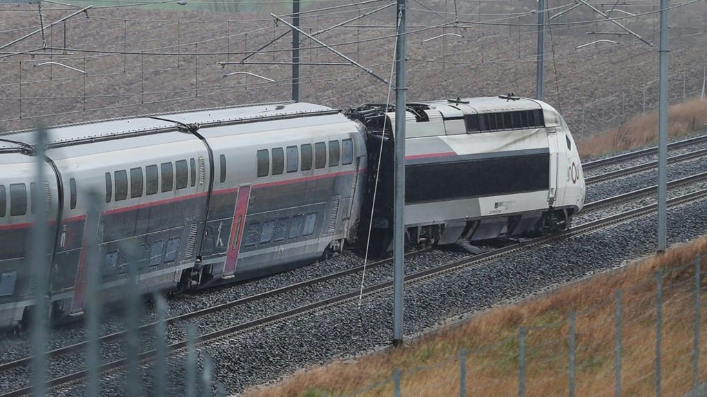 TGV entgleist - Bild: AFP via glomex