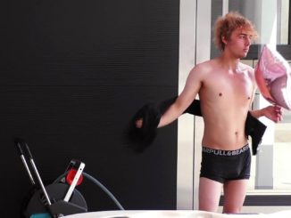 Big Brother 2020: Tims ausgiebige Dusch-Routine