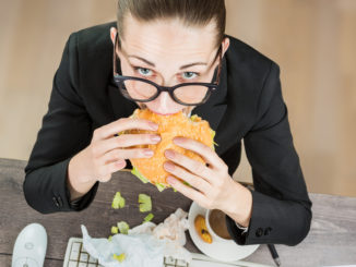 Gegen Herzinfarkt und Schlaganfall! So hat man den Cholesterinwert im Blick