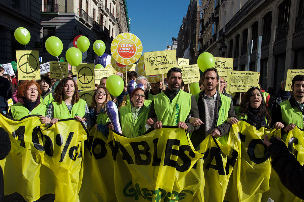 Symbolbild: Greenpeace-Demo - Bild: OsvaldoGago / CC BY-SA