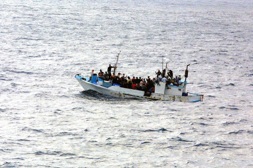 Symbolbild: Flüchtlinge auf einem Boot