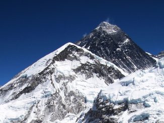 Nepal öffnet Mount Everest und andere Berge wieder für Touristen
