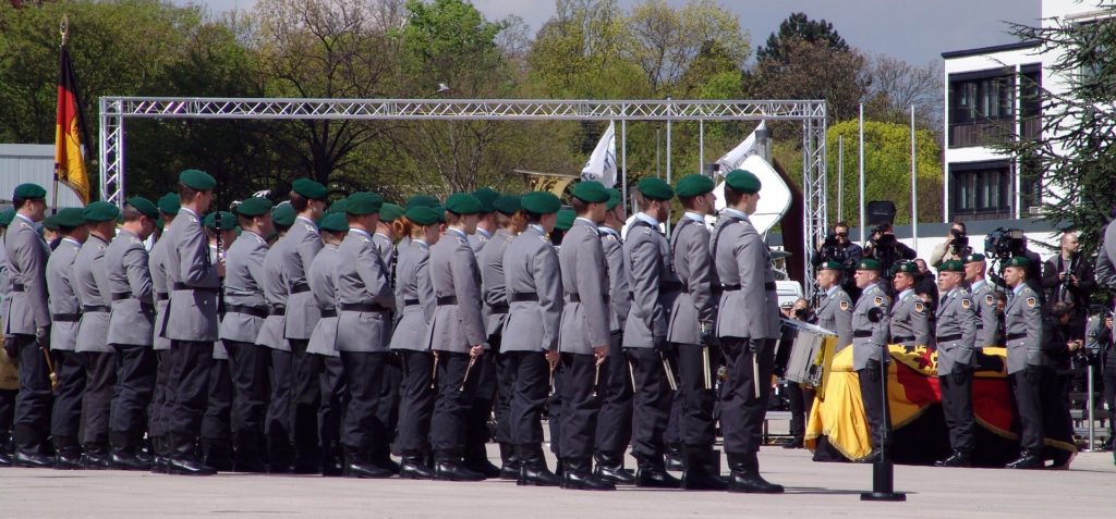 Symbolbild: Bundeswehr bei einem Staatsakt