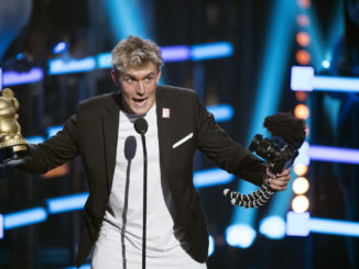 FBI durchsucht Haus von YouTube-Star Jake Paul – Er wurde in geplündertem Einkaufszentrum gesehen