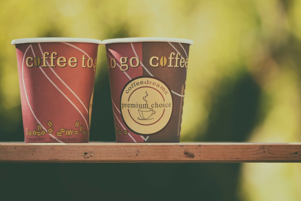 Symbolbild: To-Go-Kaffeebecher
