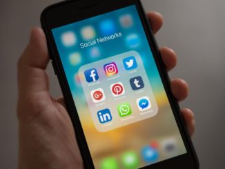 Höchste Alarmstufe bei Facebook und Twitter bei der US-Wahl