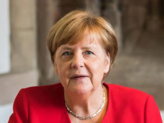 Taschentücher, Tomatenmark und West-Jeans: Wie sich Merkel an die DDR erinnert