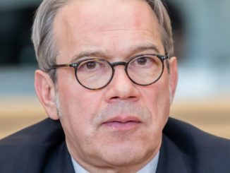 Thüringens Innenminister hält Durchsetzung von Ausgangssperre für unmöglich