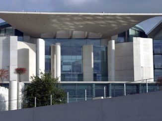 Bundesregierung will private Feiern auf 25 Teilnehmer begrenzen