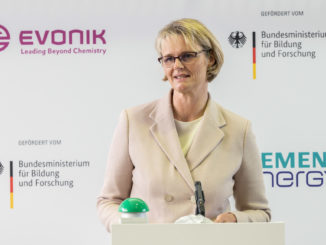 Karliczek will 3000-Euro-Prämie für Azubi-Übernahme verlängern