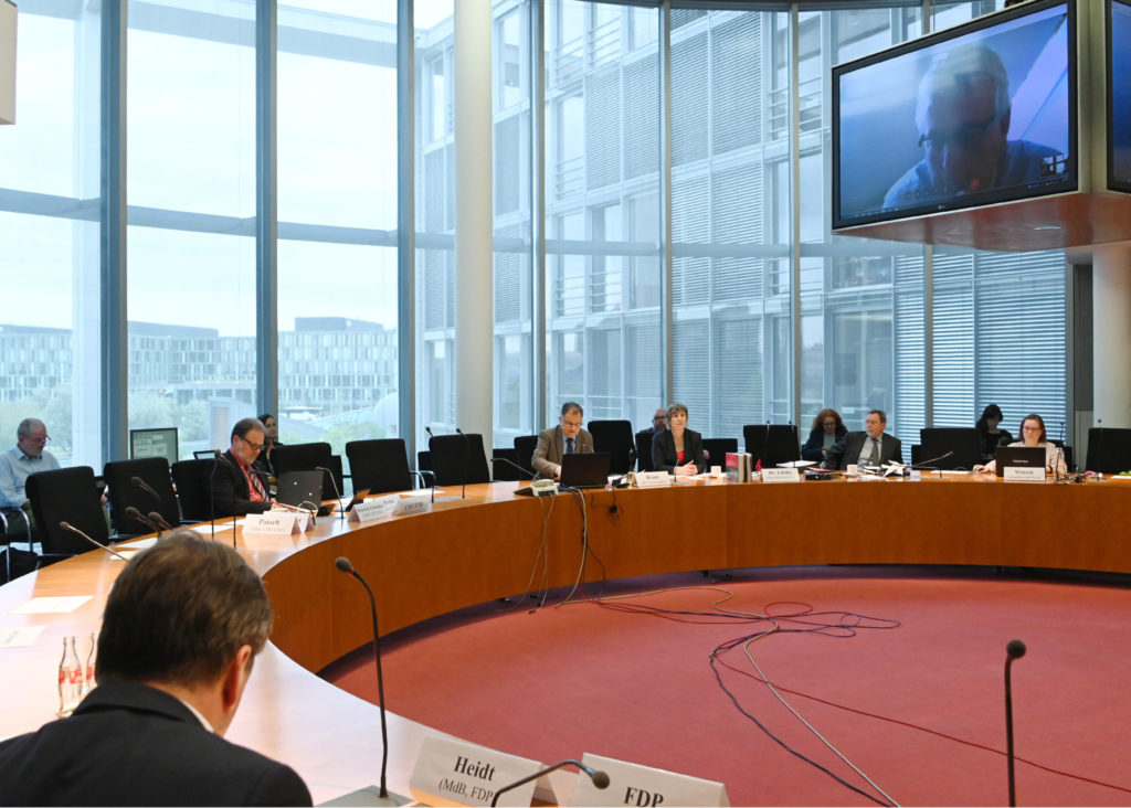 Ausschusssitzung im Bundestag - Bild: Achim Melde/Bundestag