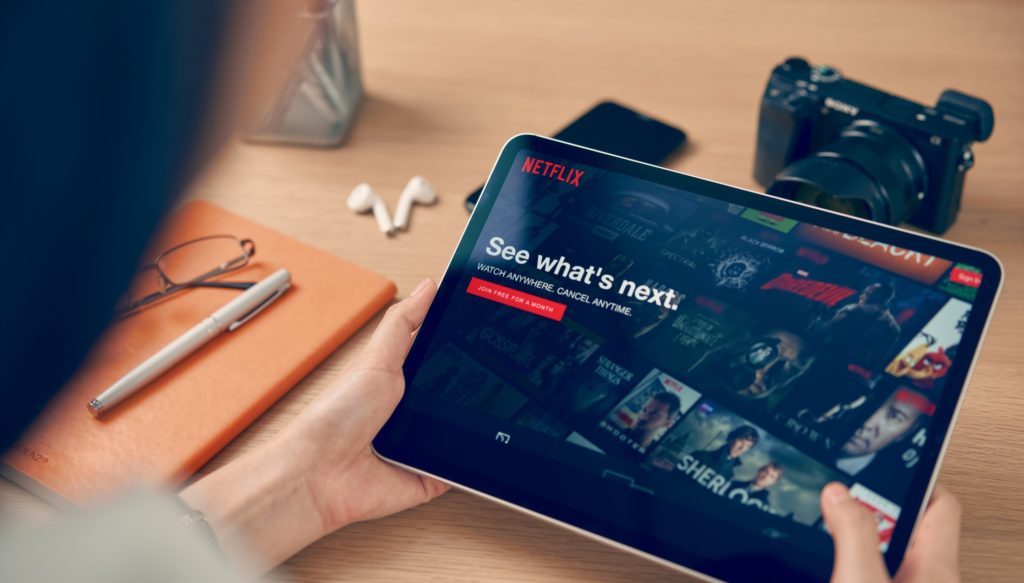 Netflix auf einem Tablet - Bild: sitthinphong via Twenty20