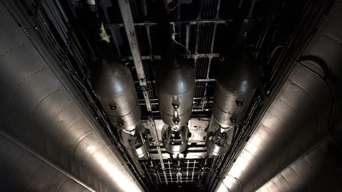 Militärische Sprengköpfe - Bild: skywardkick via Twendy20