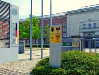 Bundesamt für Migration und Flüchtlinge entlässt zwei Mitarbeiter wegen Rechtsextremismus