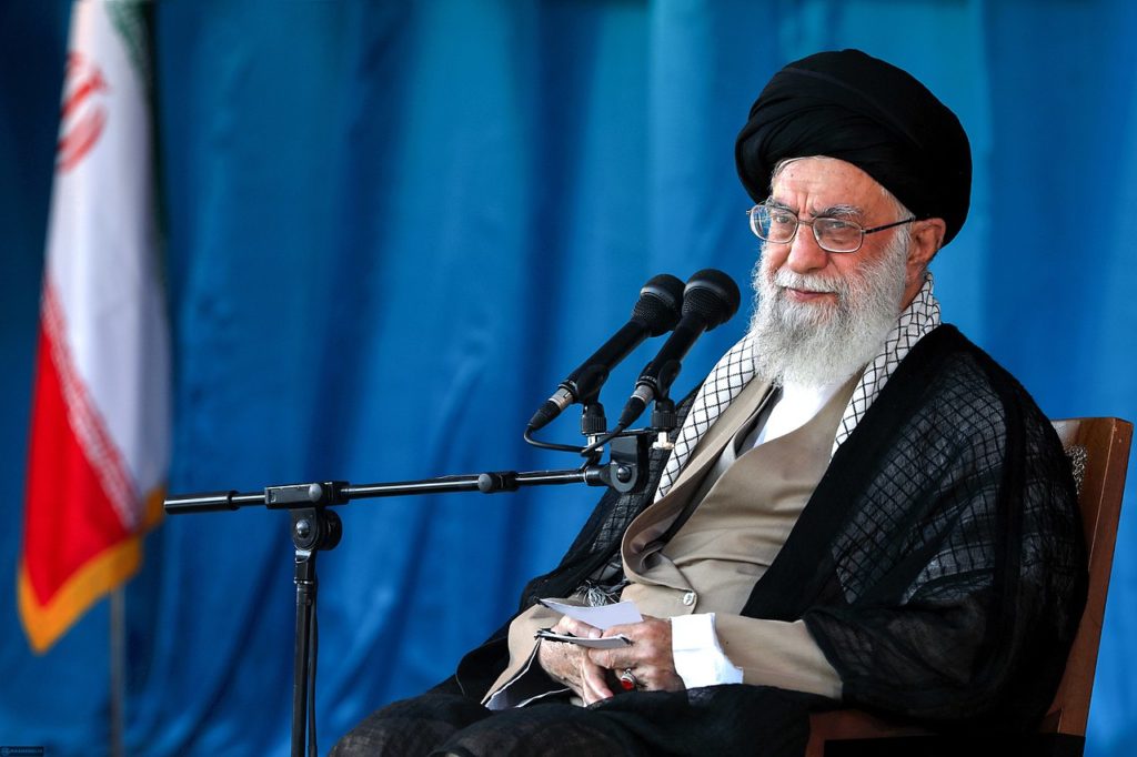 Ayatollah Ali Chamenei - Bild: Unknown author, CC BY 4.0, via Wikimedia Commons
