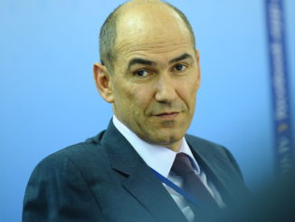 Sloweniens Regierungschef Jansa übersteht Misstrauensabstimmung im Parlament