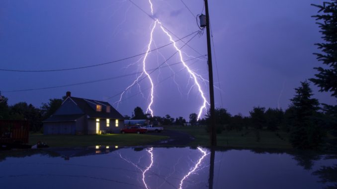 Symbolbild: Tropensturm - Bild: christinacorso via Twenty20