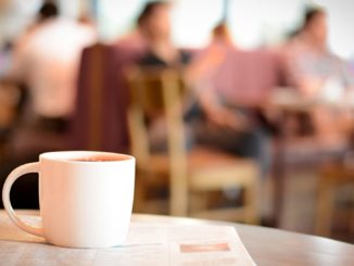 Café-Betreiberin in Rom verbietet Gespräche über die Corona-Pandemie