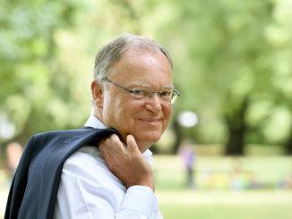 SPD in Niedersachsen bestätigt Ministerpräsident Weil als Landeschef