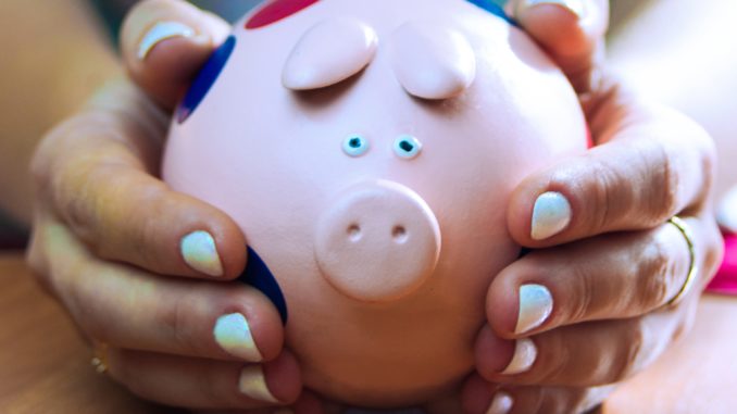 Spardose - Bild: Tereza via Twenty20