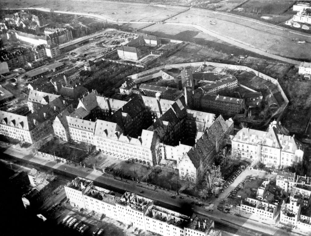 Stadtarchiv Nürnberg, Foto: Ray D'Addario (20. November 1945). (StadtAN A 65/IV Nr. RA-141)