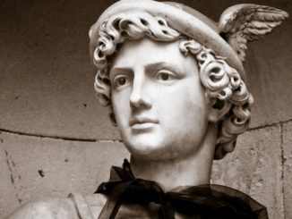 Kopf von Hermes-Statue bei Bauarbeiten in Athen gefunden