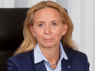 Berliner Polizeipräsidentin warnt vor zunehmender Brutalität auf Corona-Demos