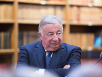 Frankreichs Nummer zwei wäre bei Ausfall Macrons durch Corona in der Pflicht