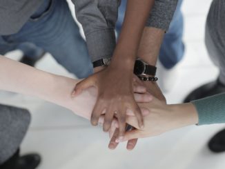 Fachleute fordern gesamtgesellschaftliche Anstrengungen für bessere Integration