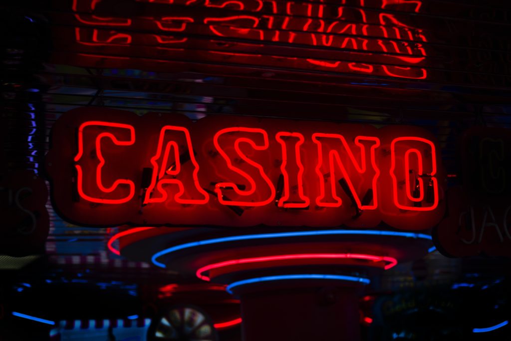 Casino - Bild: Benjamin Lambert - unsplash