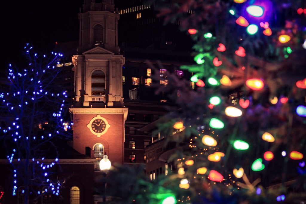 Weihnachtliche Kirche - Bild: chara_stagram_ via Twenty20