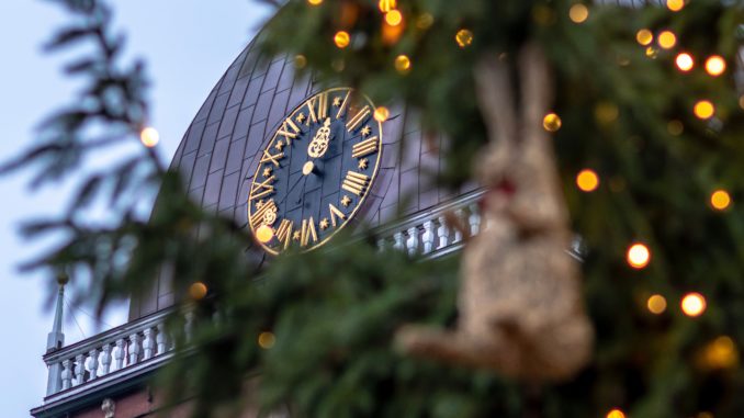 Weihnachtliche Kirche - Bild: ako via Twenty20