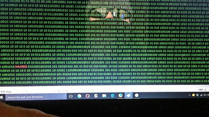 Hacker/Cyberangriff - Bild: justinbrodt2013 via Twenty20