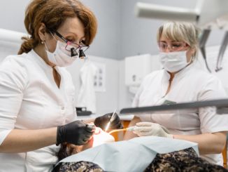 Rund 3,6 Millionen Gesundheits-Beschäftigte haben direkten Patientenkontakt