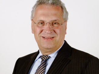 Bayerns Innenminister Herrmann warnt vor Eskalation der Gewalt bei radikalen Querdenkern