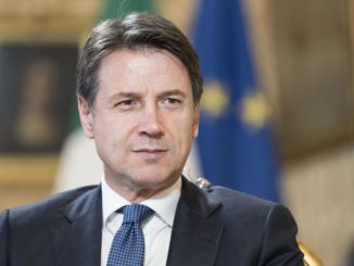 Conte sagt im Fall von festgehaltenen Bootsflüchtlingen vor Gericht aus