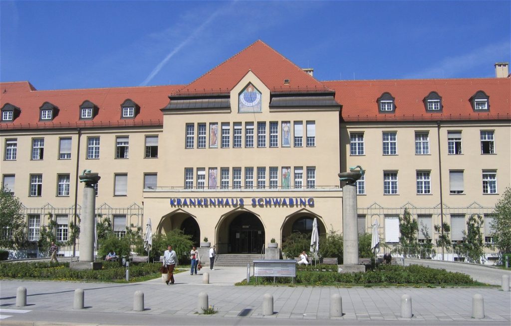 Krankenhaus Schwabing - Bild: Rufus46, CC BY-SA 3.0, via Wikimedia Commons
