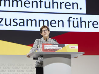 Verteidigungsministerin Kramp-Karrenbauer ist Spitzenkandidatin der Saar-CDU