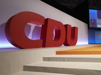 Laschet bietet Merz nach Entscheidung über CDU-Vorsitz Zusammenarbeit an