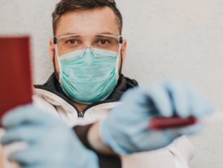 Testpflicht für Reiserückkehrer soll nun erst ab Sonntag gelten