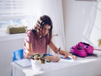 Kinderärzte und Lehrerverband warnen vor negativen Auswirkungen von Schulschließung