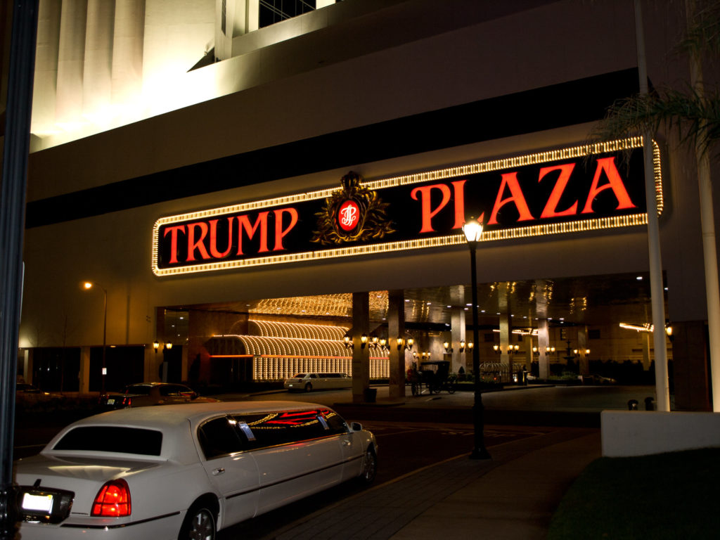 Archiv: Trump Plaza - Bild: William Warby/CC BY 2.0