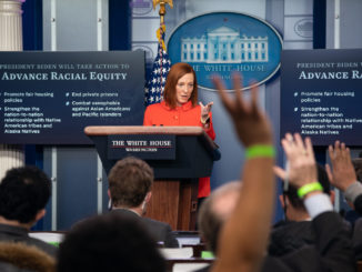 Biden-Sprecher wegen verbaler Drohung gegen Journalistin suspendiert